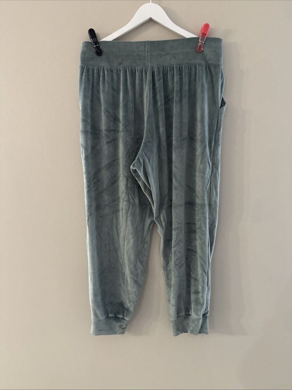 Victoria's Secret Green Velvet Joggers with Pockets - XL - Picture 3 of 4